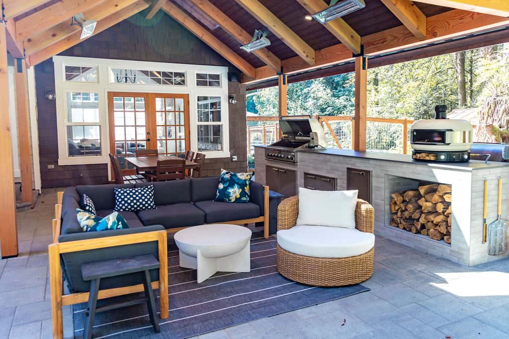 Outdoor Living Room All Year Round