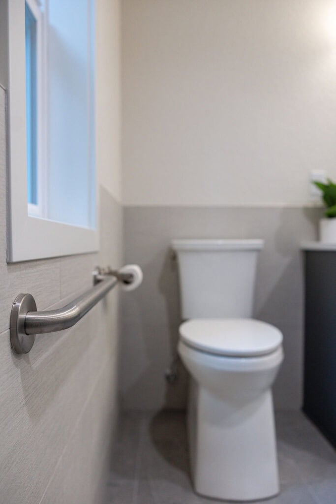 accessible primary bath