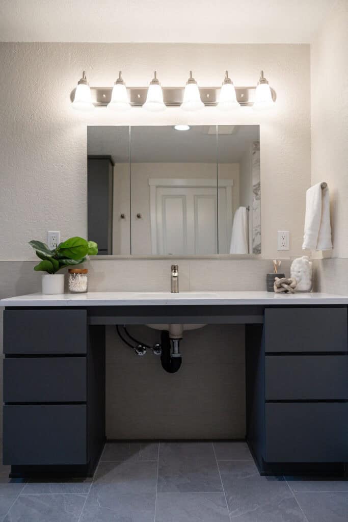accessible primary bath